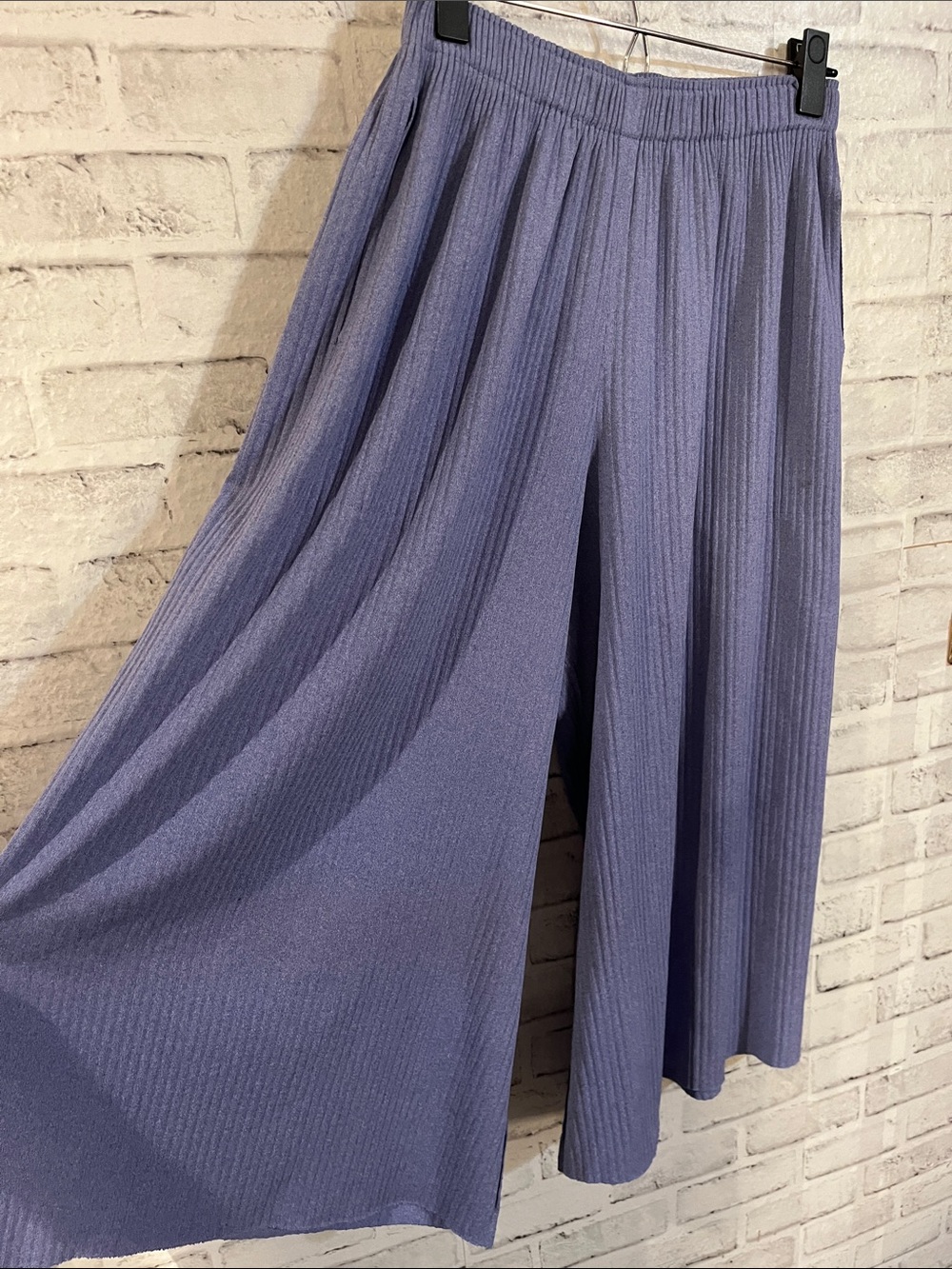 Issey Miyake Me pleated wide leg cropped pants